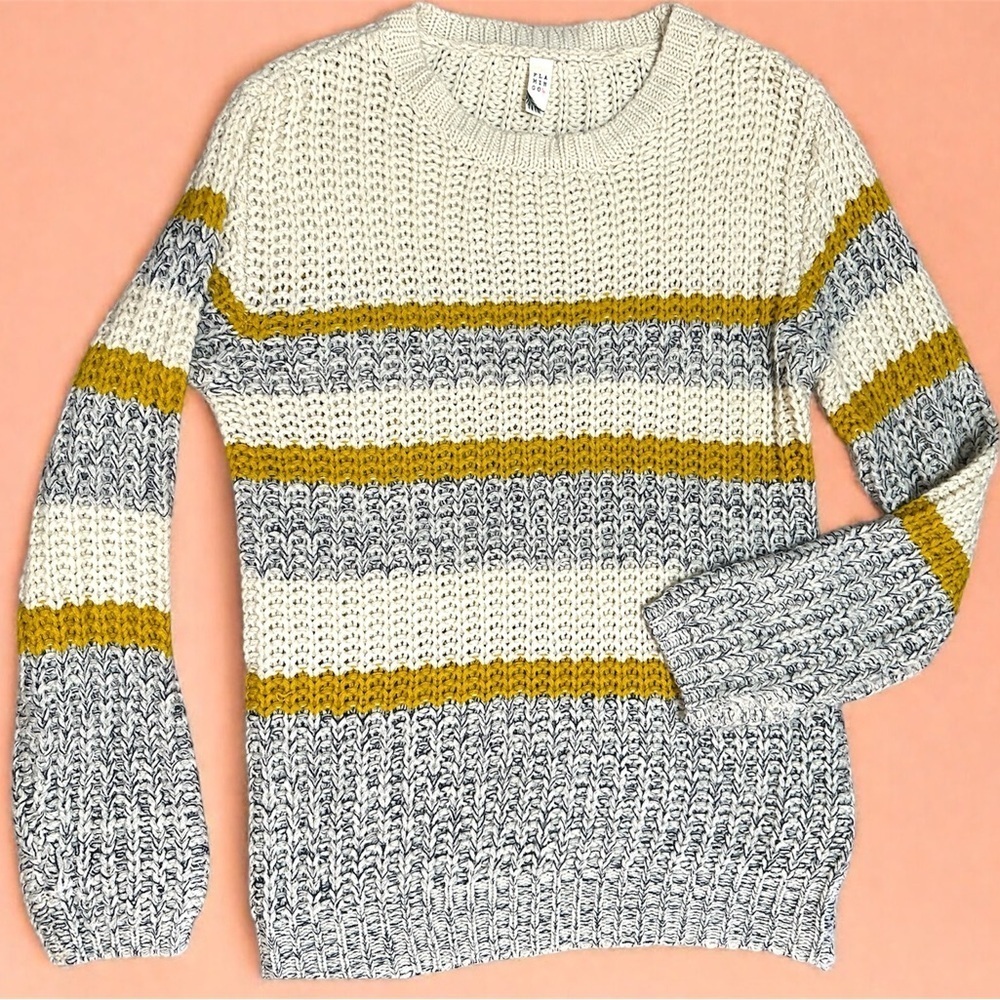 Crocheted Women’s M Flamingo Brand Sweater Chunky Knit